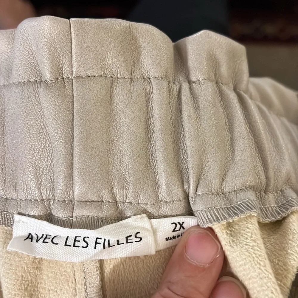 NWOT Avec Les Filles Faux-Ever Leather High Paper Bag Waist Shorts, 2X